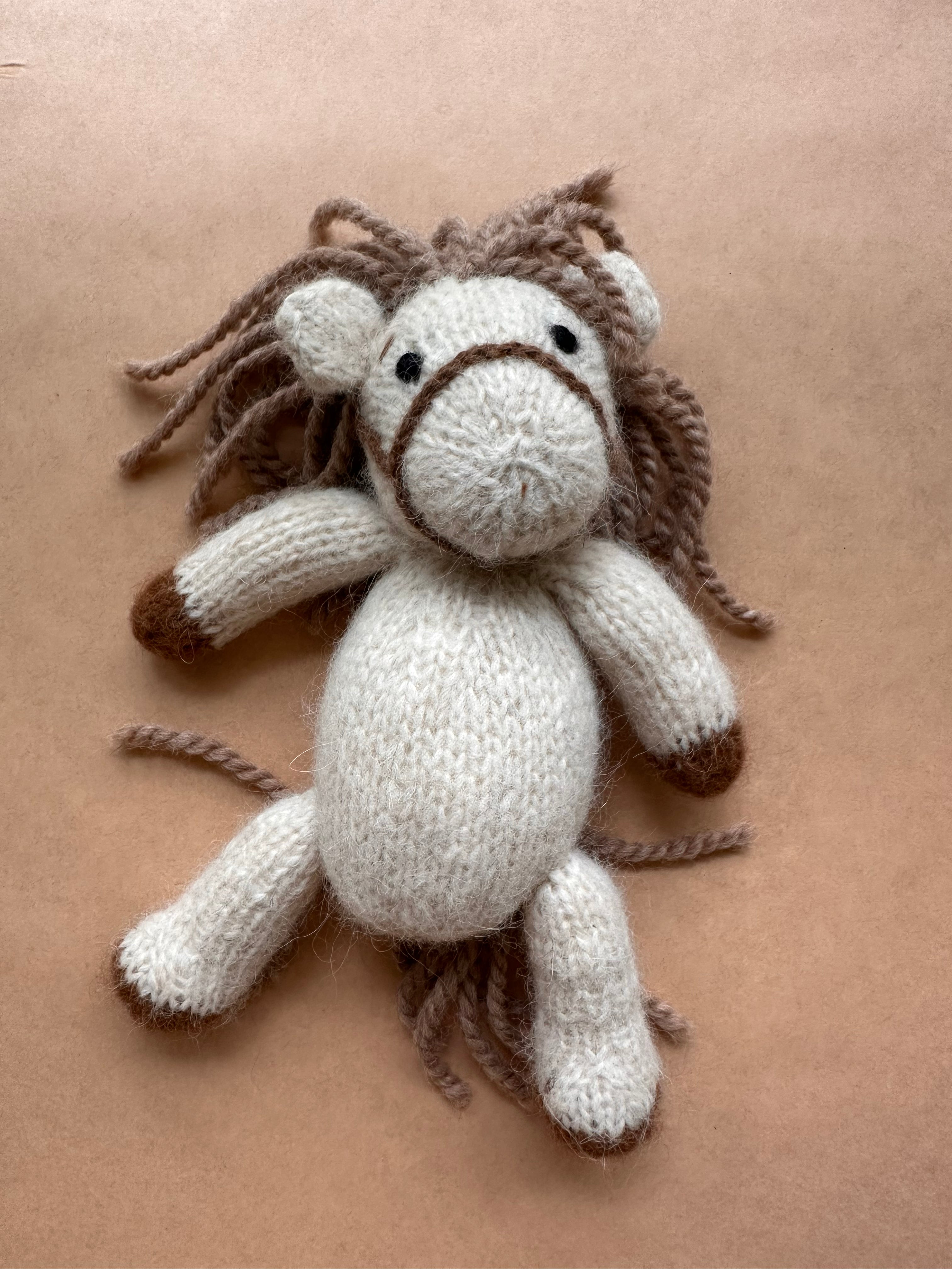 Studley Heirloom Horse // Cream