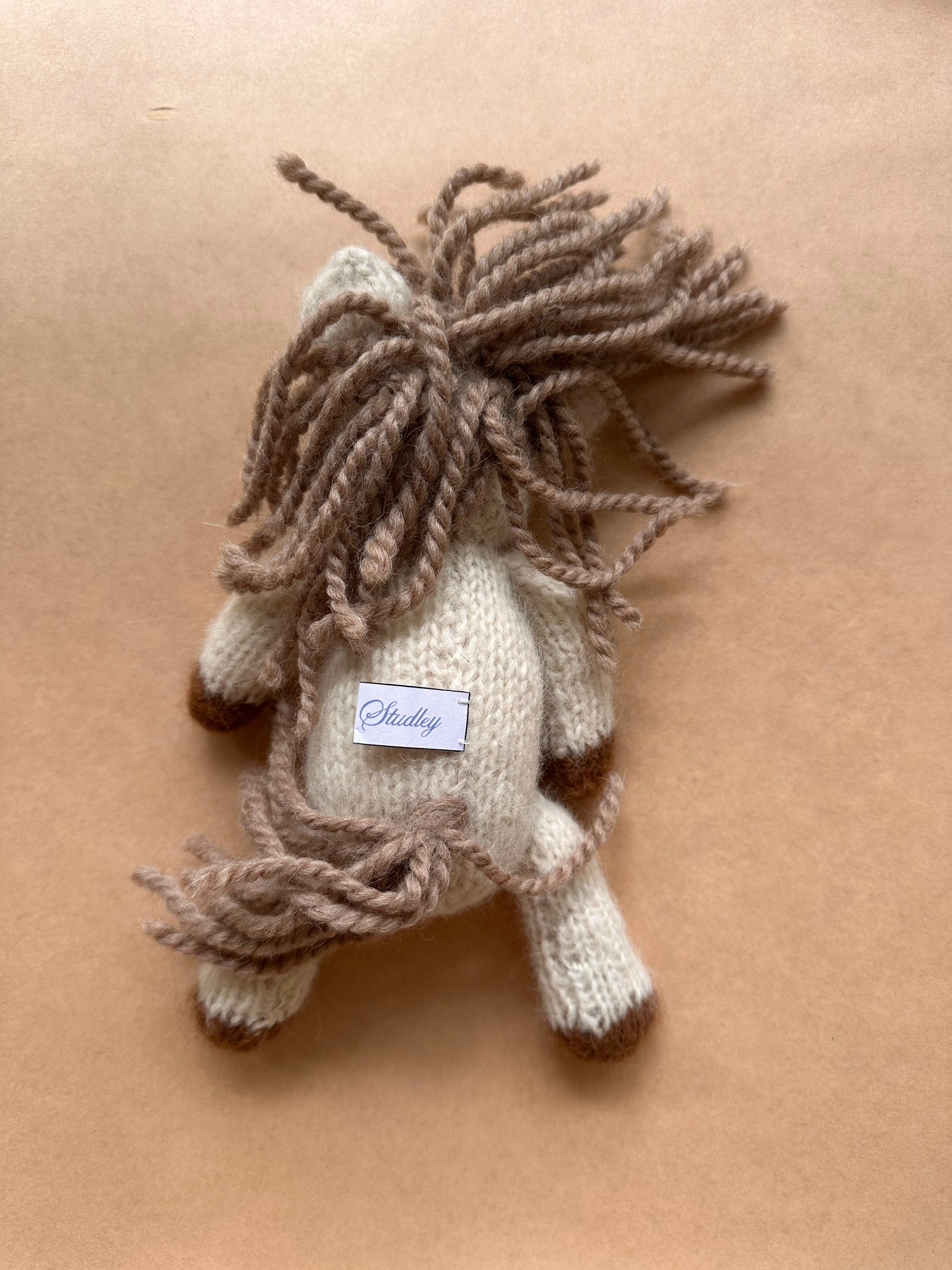 Studley Heirloom Horse // Cream